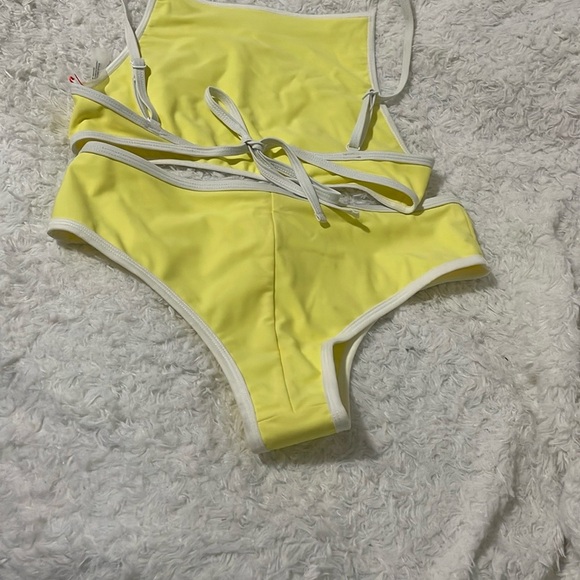 OOKIOH Yellow Women's Swim Set - Picture 2 of 12